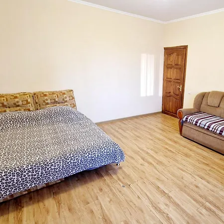 Apartment On Kravchuka, 11B Луцк Экстерьер фото